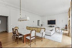 Parc Monceau, magnificent reception apartment!