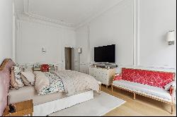 Parc Monceau, magnificent reception apartment!