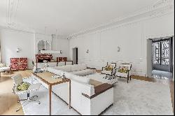 Parc Monceau, magnificent reception apartment!