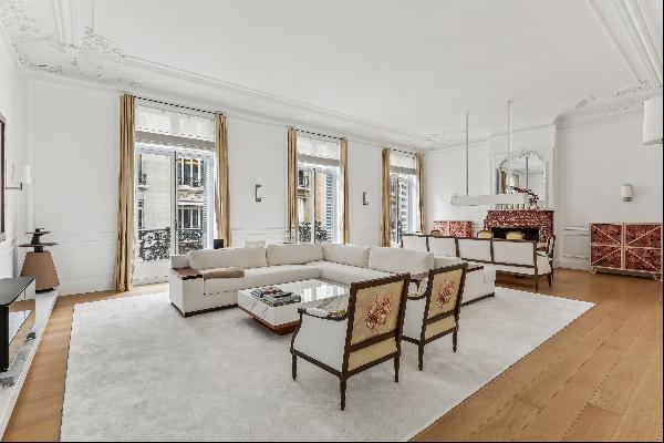 Parc Monceau, magnificent reception apartment!