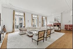 Parc Monceau, magnificent reception apartment!