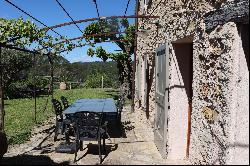 3 provençal houses set in 12 hectares of countryside