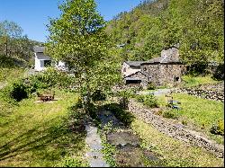 For sale Lacaze, beautiful property on a mountainside in a hamlet