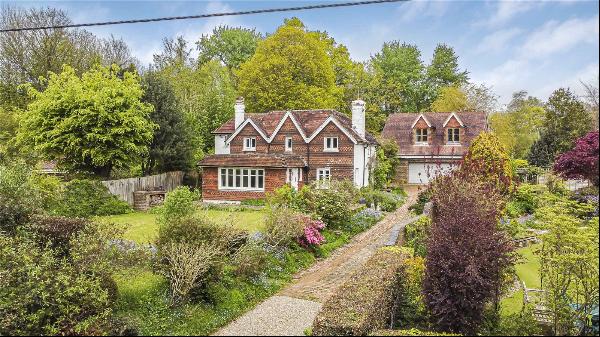 Jeremys Lane, Bolney, Haywards Heath, West Sussex, RH17 5QE