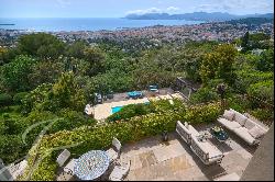 Cannes heights Sublime sea view for this magnificent villa in a rare guarded estate