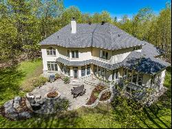 Spectacular Family Home on 2.7 Acres