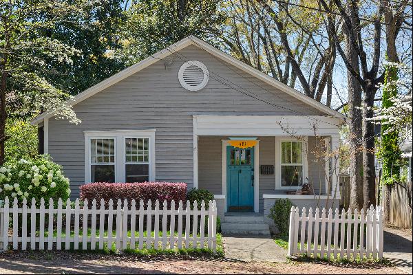 Charming Cottage Nestled in Beautiful Grant Park