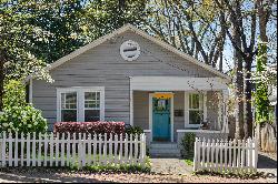 Charming Cottage Nestled in Beautiful Grant Park