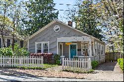 Charming Cottage Nestled in Beautiful Grant Park