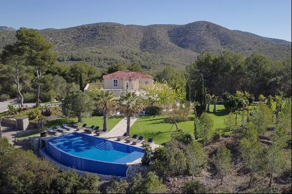 Spectacular 9 bedroom mansion in GARRAF natural Park, close to Barcelona