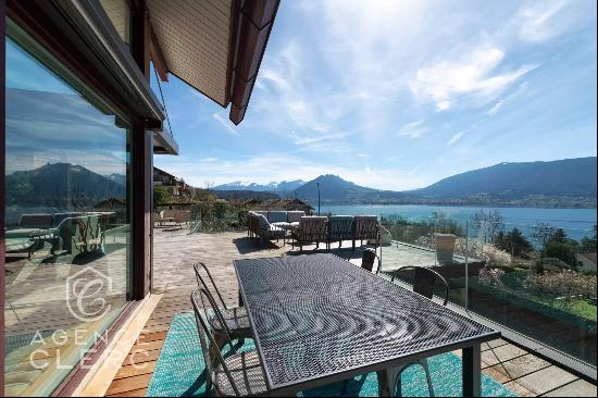 Veyrier du Lac, contemporary house with panoramic lake view