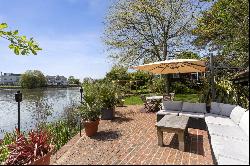 Lock Island, Mill Road, Marlow, Buckinghamshire, SL7 1QE