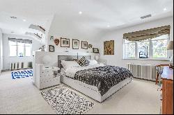 Petersham Road, Richmond, Surrey, TW10 7DA