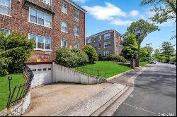 1 Meadow Drive Dr #2-J, Woodmere NY 11598