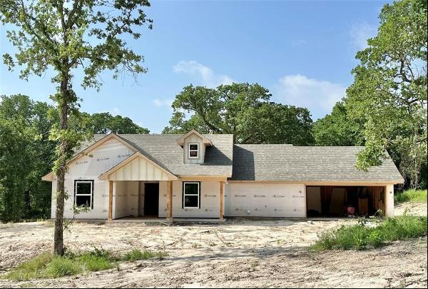 105 Monarch Lane, Poolville TX 76487