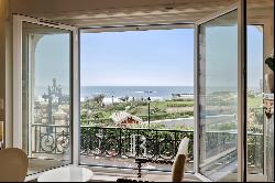 BIARRITZ, SUPERB APARTMENT FACING THE OCEAN AND THE HOTEL DU PALAIS