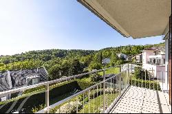 Villa in an Enchanting Setting in Belmont-sur-Lausanne