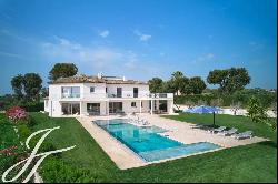 Beautiful villa with the sea view for rent in Antibes