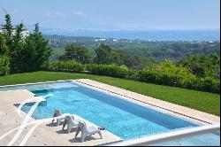 Beautiful villa with the sea view for rent in Antibes
