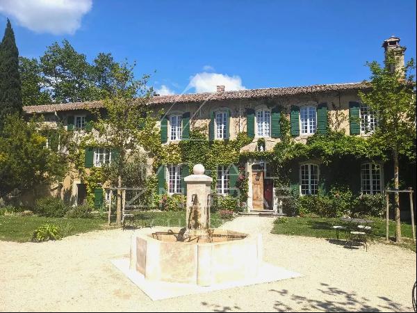 16th Century Mansion in a green setting close to Avignon city centre