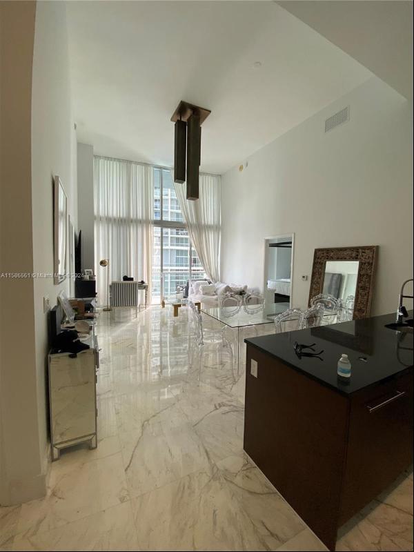 475 Brickell Ave 2209