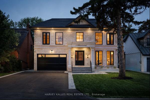 31 Hilldowntree Rd, Toronto, ON, M9A 2Z7, CANADA