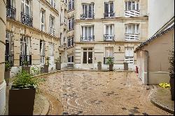 Paris 16th District - An elegant 2-bed apartment