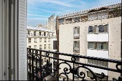 Paris 16th District - An elegant 2-bed apartment