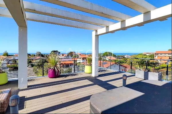 ANGLET CHAMBRE D’AMOUR NEIGHBOURHOOD. A LUXURIOUS APARTMENT WITH A ROOFTOP TERRACE ENJOYI