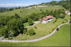 South Annecy, 15 minutes from the motorway, property with mountain views