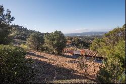 Plot with beautiful views, 5 minutes walk from the center of Begur