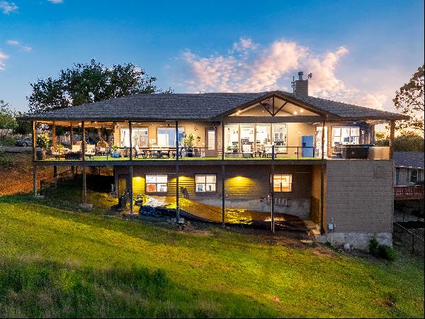 618 Mountain Drive, Horseshoe Bay, TX 78657