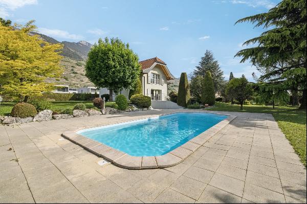 Luxury property with swimming pool