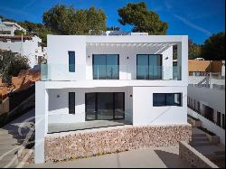 Newly built House with great views in Cap Martinet