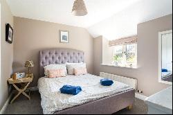 Yew Tree Cottages, Mount Pleasant Close, Stow on the Wold, Cheltenham, GL54 1BY