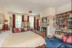 Lower Teddington Road, Kingston upon Thames, Surrey, KT1 4EU