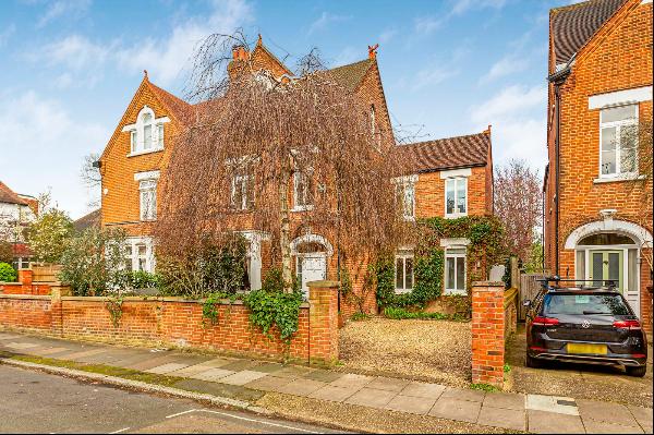 Waldegrave Gardens, Twickenham, TW1 4PG