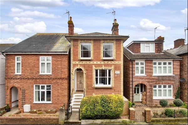 Vale Road, Southborough, Tunbridge Wells, Kent, TN4 0QJ