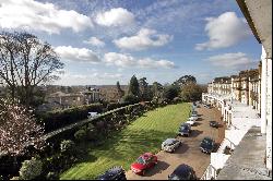 Calverley Park Crescent, Tunbridge Wells, Kent, TN1 2NA