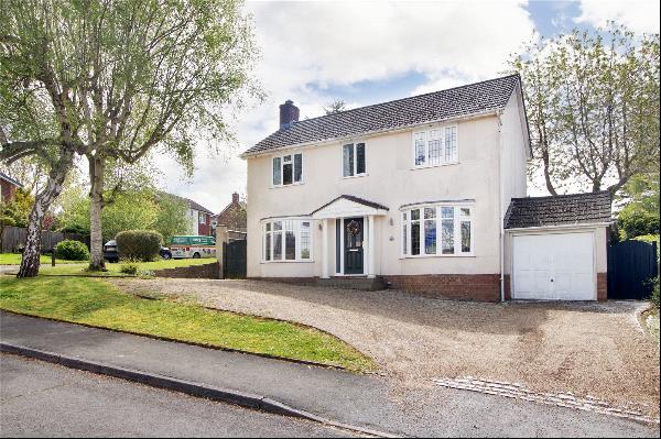 Dornden Drive, Langton Green, Tunbridge Wells, Kent, TN3 0AG