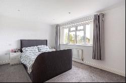 Kingswood Close, Englefield Green, Egham, Surrey, TW20 0NQ