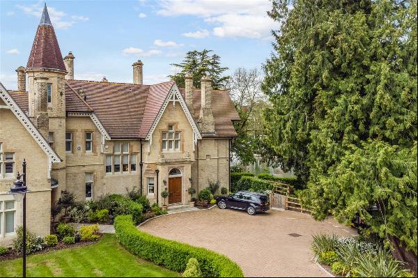 Glen Island House, Glen Island, Taplow, Maidenhead, SL6 0BN