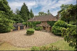 Brooks Close, St George's Hill, Weybridge, Surrey, KT13 0LX