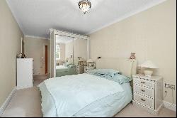 Ellesmere Road, Weybridge, Surrey, KT13 0HZ