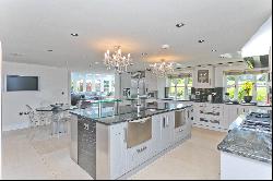 Adlington Road, Wilmslow, Cheshire, SK9 2AL