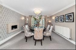 Castle Hill, Prestbury, Macclesfield, Cheshire, SK10 4AR