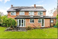 Fairbourne Drive, Wilmslow, Cheshire, SK9 6JF