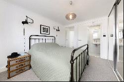 Thaxted Place, Wimbledon, London, SW20 8JF