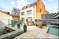 Warwick Court, London, WC1R 5DJ