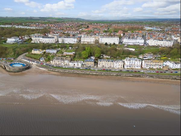 Downcliffe House, The Beach, Filey, YO14 9LA